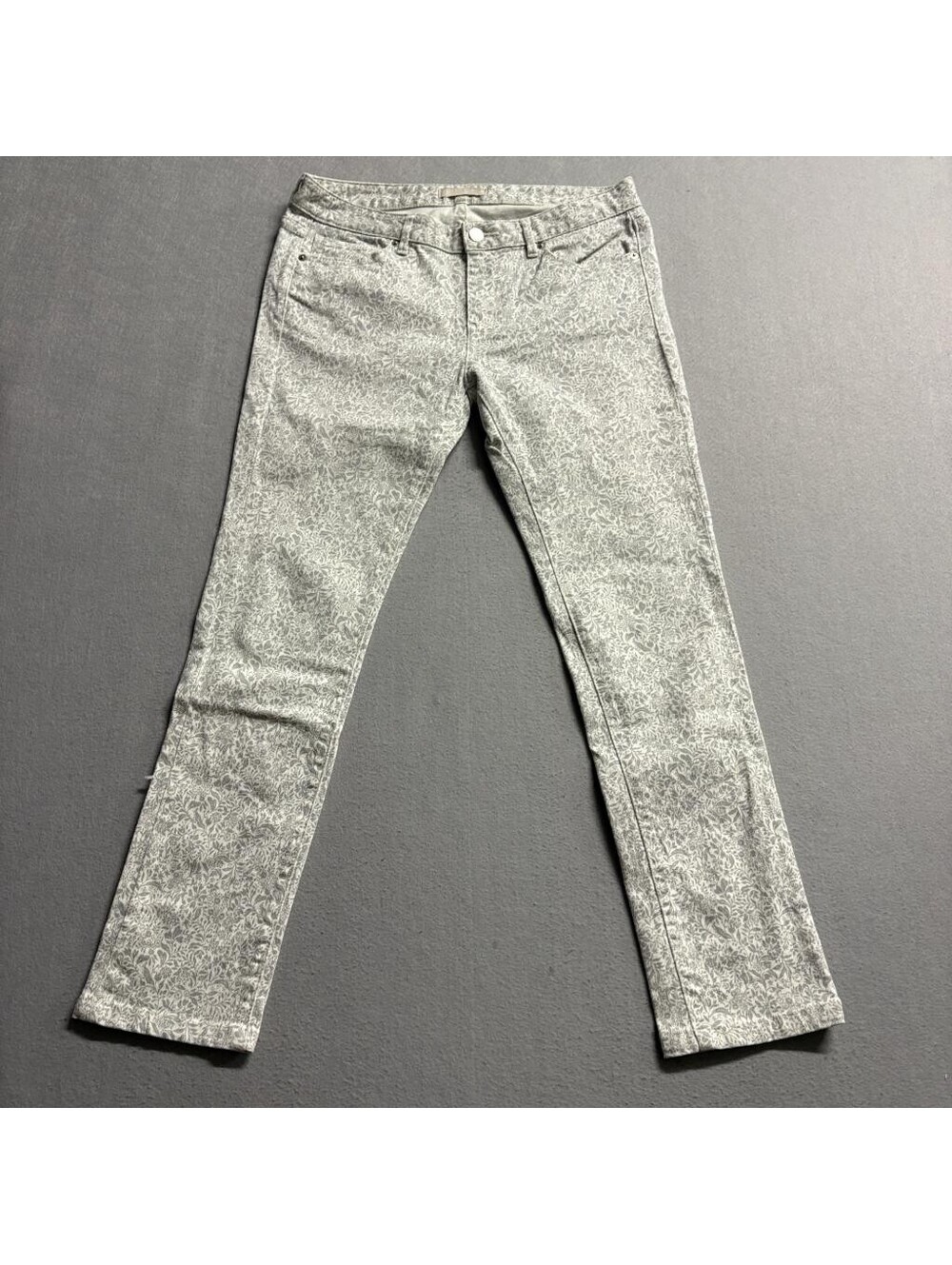 Uniqlo UJ Floral Jeans Womens 28 Gray White Damask Paisley Print Stretch Denim